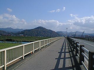 �s������蓌��]��